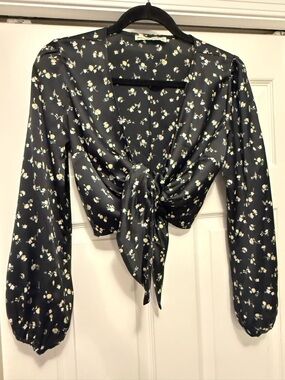 Abercrombie & Fitch Black Floral Cropped Tie-Front Satin Blouse